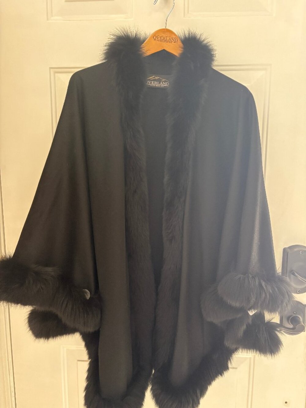 OVERLAND JET BLACK FOX FUR CAPE ONE SIZE